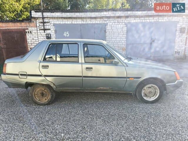 Зеленый ЗАЗ 1103 Славута, объемом двигателя 1.2 л и пробегом 102 тыс. км за 750 $, фото 6 на Automoto.ua
