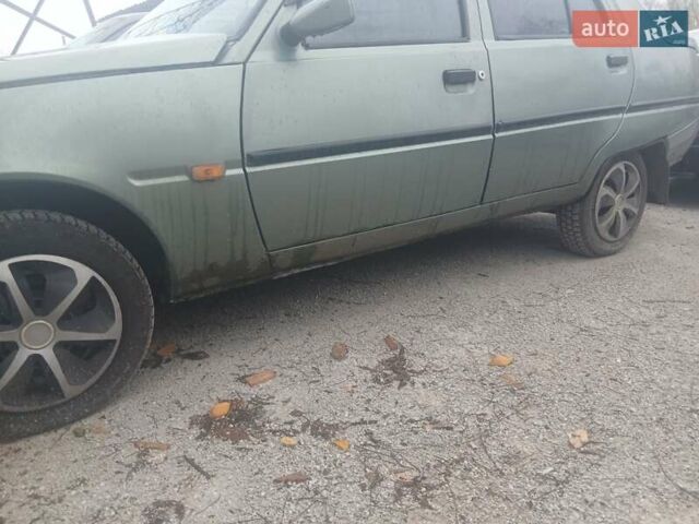 Зеленый ЗАЗ 1103 Славута, объемом двигателя 1.2 л и пробегом 100 тыс. км за 1100 $, фото 5 на Automoto.ua