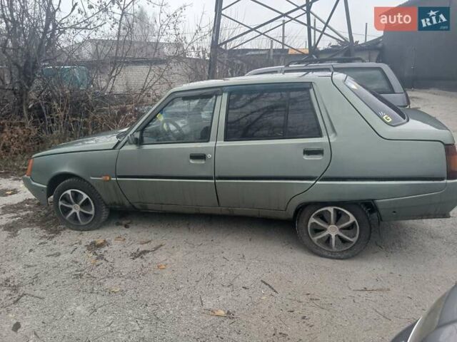 Зеленый ЗАЗ 1103 Славута, объемом двигателя 1.2 л и пробегом 100 тыс. км за 1100 $, фото 4 на Automoto.ua