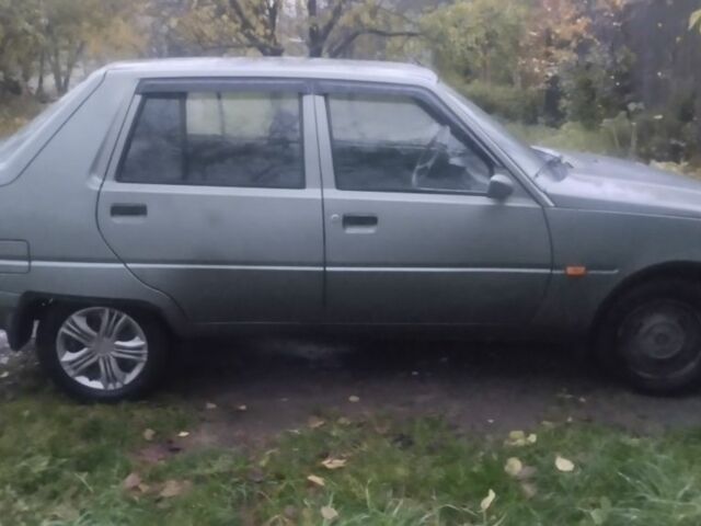 Зеленый ЗАЗ 1103 Славута, объемом двигателя 1.2 л и пробегом 139 тыс. км за 699 $, фото 1 на Automoto.ua