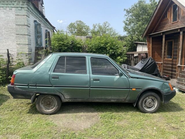 Зеленый ЗАЗ 1103 Славута, объемом двигателя 1.2 л и пробегом 2 тыс. км за 727 $, фото 5 на Automoto.ua