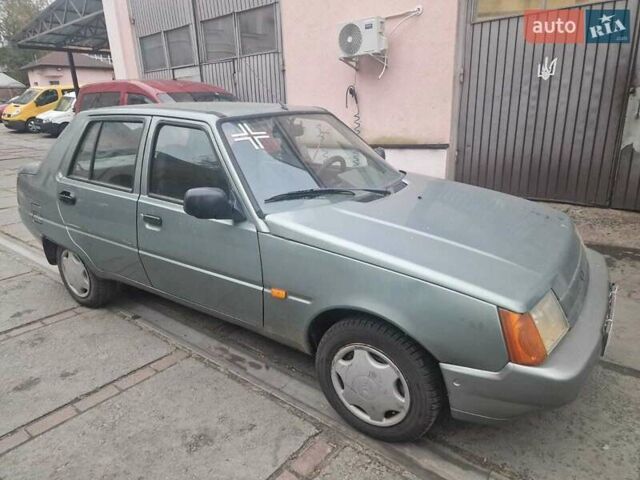 ЗАЗ 1103 Славута 2006 у Києві на Automoto.ua Зелений ЗАЗ 1103 Славута, об'ємом двигуна 1.2 л та пробігом 37 тис. км за 1068 $, фото 4 на Automoto.ua