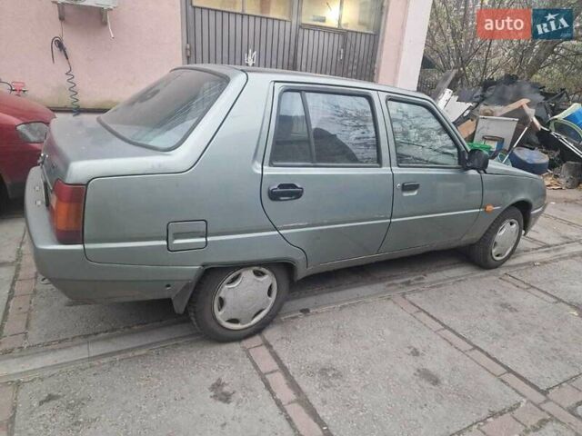 ЗАЗ 1103 Славута 2006 у Києві на Automoto.ua Зелений ЗАЗ 1103 Славута, об'ємом двигуна 1.2 л та пробігом 37 тис. км за 1068 $, фото 1 на Automoto.ua