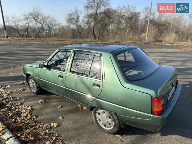 Зеленый ЗАЗ 1103 Славута, объемом двигателя 1.2 л и пробегом 60 тыс. км за 1850 $, фото 7 на Automoto.ua