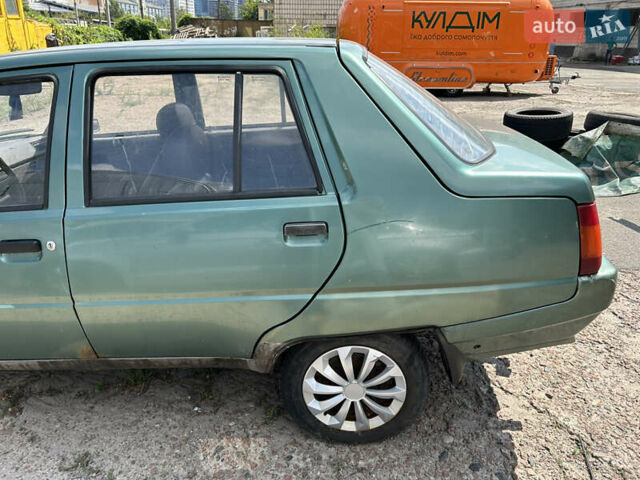 Зеленый ЗАЗ 1103 Славута, объемом двигателя 1.2 л и пробегом 166 тыс. км за 1150 $, фото 4 на Automoto.ua