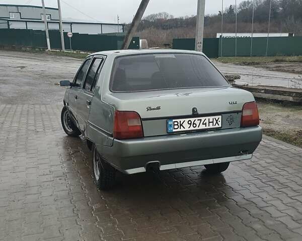 Зеленый ЗАЗ 1103 Славута, объемом двигателя 1.2 л и пробегом 800 тыс. км за 600 $, фото 4 на Automoto.ua