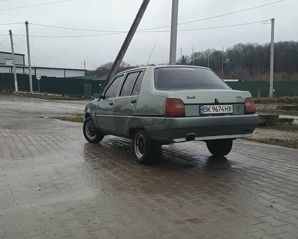 Зеленый ЗАЗ 1103 Славута, объемом двигателя 1.2 л и пробегом 800 тыс. км за 600 $, фото 3 на Automoto.ua