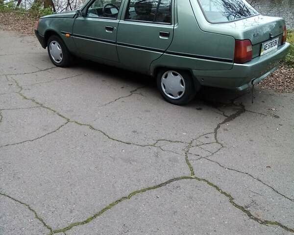 Зеленый ЗАЗ 1103 Славута, объемом двигателя 1.2 л и пробегом 102 тыс. км за 900 $, фото 1 на Automoto.ua