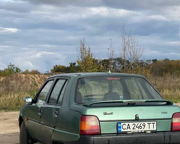 Зелений ЗАЗ 1103 Славута, об'ємом двигуна 1.3 л та пробігом 288 тис. км за 1250 $, фото 2 на Automoto.ua