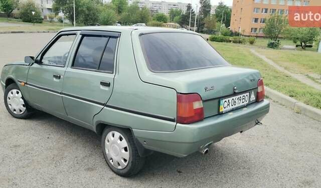 Зелений ЗАЗ 1103 Славута, об'ємом двигуна 1.2 л та пробігом 160 тис. км за 1800 $, фото 4 на Automoto.ua