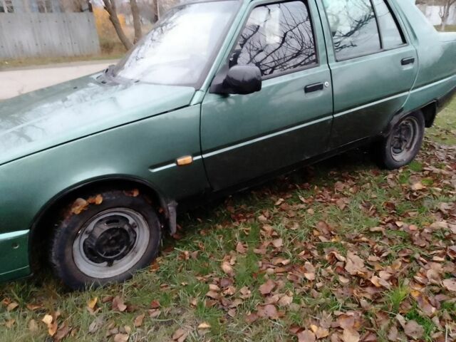 Зеленый ЗАЗ 1103 Славута, объемом двигателя 1.3 л и пробегом 160 тыс. км за 700 $, фото 1 на Automoto.ua