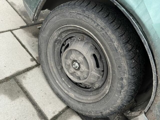 Зеленый ЗАЗ 1103 Славута, объемом двигателя 1.2 л и пробегом 180 тыс. км за 600 $, фото 5 на Automoto.ua