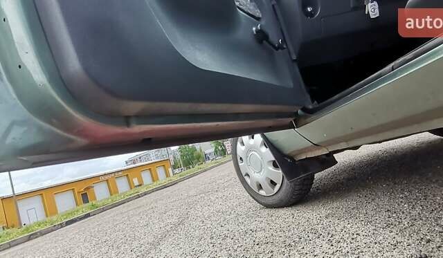 Зелений ЗАЗ 1103 Славута, об'ємом двигуна 1.2 л та пробігом 160 тис. км за 1800 $, фото 37 на Automoto.ua