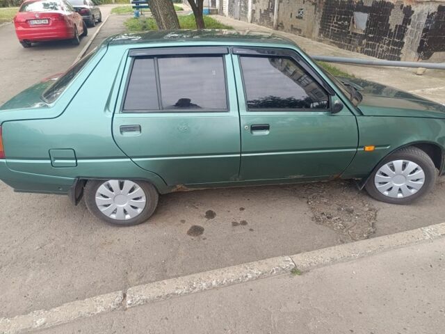 Зелений ЗАЗ 1103 Славута, об'ємом двигуна 1 л та пробігом 91 тис. км за 850 $, фото 1 на Automoto.ua
