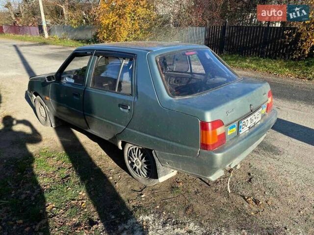 Зеленый ЗАЗ 1103 Славута, объемом двигателя 1.3 л и пробегом 70 тыс. км за 1300 $, фото 7 на Automoto.ua