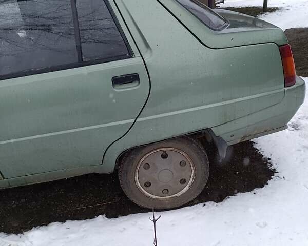 Зелений ЗАЗ 1103 Славута, об'ємом двигуна 1.3 л та пробігом 197 тис. км за 800 $, фото 1 на Automoto.ua