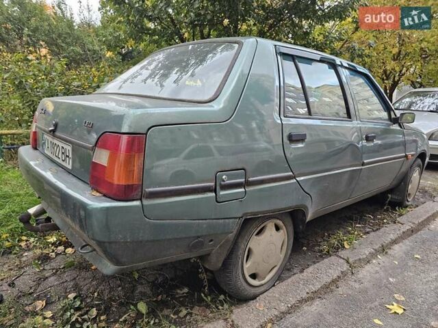 ЗАЗ 1103 Славута 2010 в Киеве на Automoto.ua Зеленый ЗАЗ 1103 Славута, объемом двигателя 1.3 л и пробегом 62 тыс. км за 1700 $, фото 4 на Automoto.ua