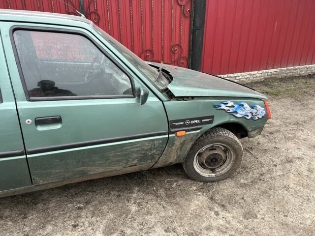 Зеленый ЗАЗ 1103 Славута, объемом двигателя 0 л и пробегом 300 тыс. км за 475 $, фото 2 на Automoto.ua