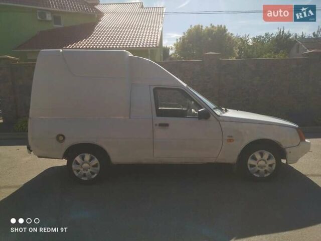 Белый ЗАЗ 1105 Дана, объемом двигателя 1.2 л и пробегом 170 тыс. км за 800 $, фото 13 на Automoto.ua