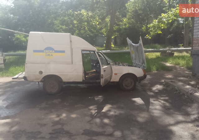 Белый ЗАЗ 1105 Дана, объемом двигателя 1.2 л и пробегом 150 тыс. км за 1300 $, фото 7 на Automoto.ua
