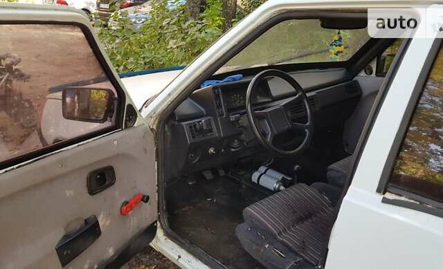 Білий ЗАЗ 1105 Дана, об'ємом двигуна 1.1 л та пробігом 100 тис. км за 400 $, фото 3 на Automoto.ua