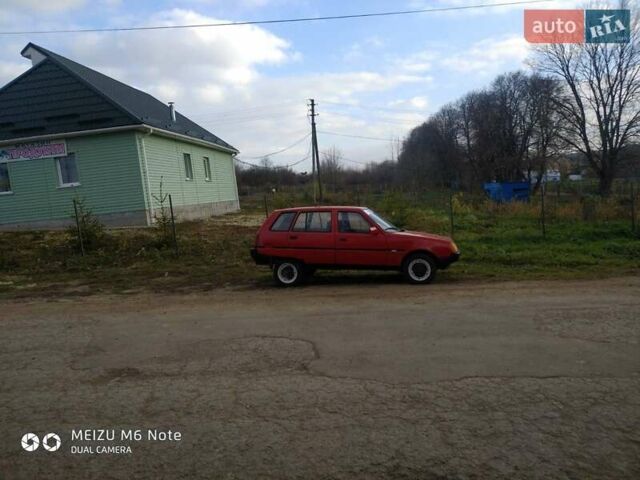 Красный ЗАЗ 1105 Дана, объемом двигателя 1.1 л и пробегом 100 тыс. км за 844 $, фото 2 на Automoto.ua