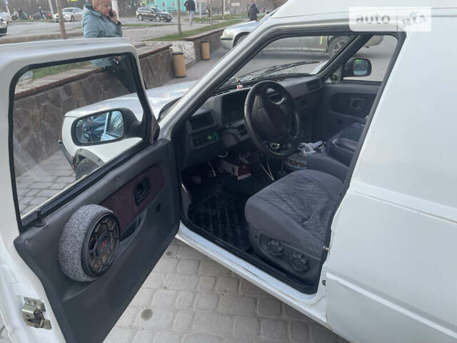 ЗАЗ 1105 Дана, об'ємом двигуна 1.3 л та пробігом 163 тис. км за 2000 $, фото 10 на Automoto.ua