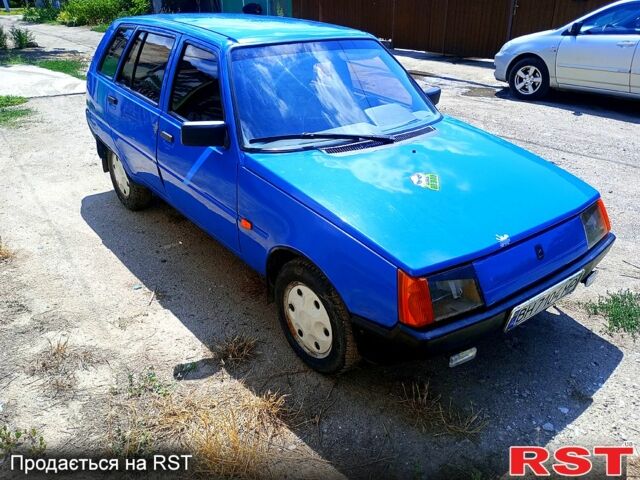 Синій ЗАЗ 1105 Дана, об'ємом двигуна 1.1 л та пробігом 142 тис. км за 800 $, фото 1 на Automoto.ua