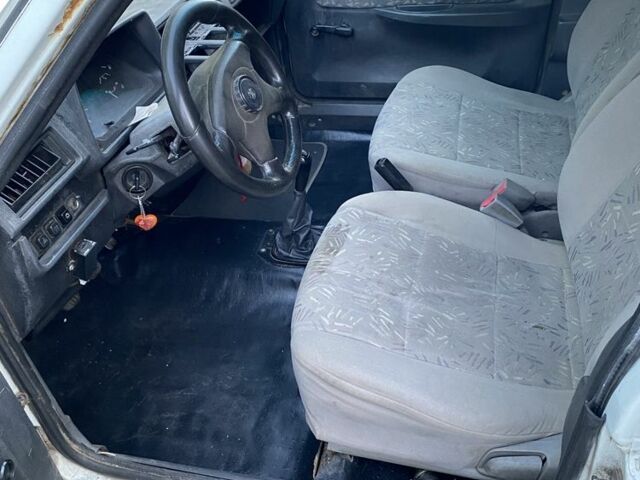 Белый ЗАЗ 1105, объемом двигателя 1.2 л и пробегом 220 тыс. км за 939 $, фото 4 на Automoto.ua