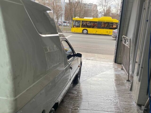 Белый ЗАЗ 1105, объемом двигателя 1.3 л и пробегом 150 тыс. км за 750 $, фото 3 на Automoto.ua