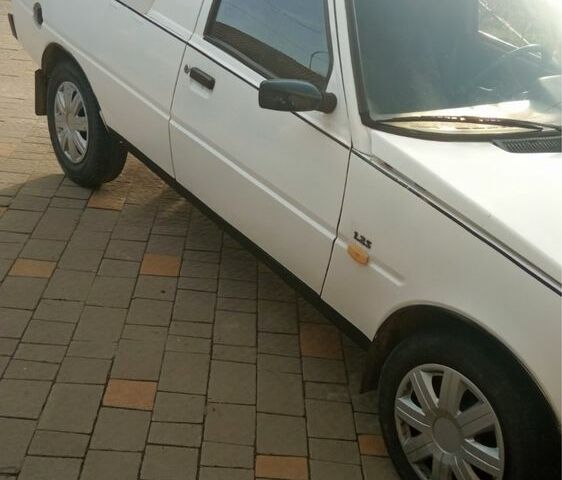 Белый ЗАЗ 1105, объемом двигателя 1.2 л и пробегом 250 тыс. км за 750 $, фото 3 на Automoto.ua