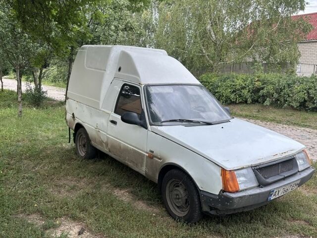 Белый ЗАЗ 1105, объемом двигателя 1.2 л и пробегом 200 тыс. км за 800 $, фото 2 на Automoto.ua
