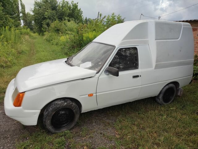 Белый ЗАЗ 1105, объемом двигателя 1.3 л и пробегом 83 тыс. км за 1057 $, фото 6 на Automoto.ua