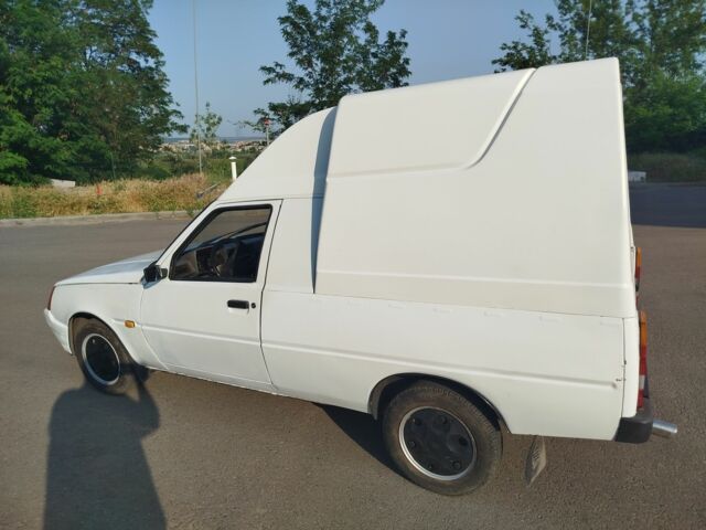 Белый ЗАЗ 1105, объемом двигателя 0 л и пробегом 200 тыс. км за 1600 $, фото 3 на Automoto.ua