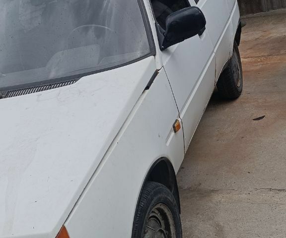 Белый ЗАЗ 1105, объемом двигателя 1 л и пробегом 7 тыс. км за 432 $, фото 2 на Automoto.ua