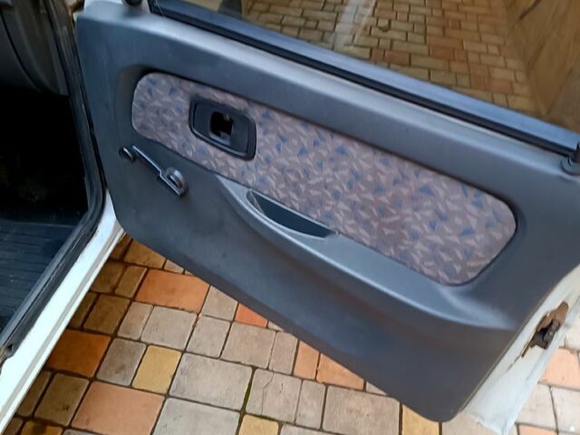 Белый ЗАЗ 110558, объемом двигателя 1.2 л и пробегом 250 тыс. км за 1500 $, фото 6 на Automoto.ua