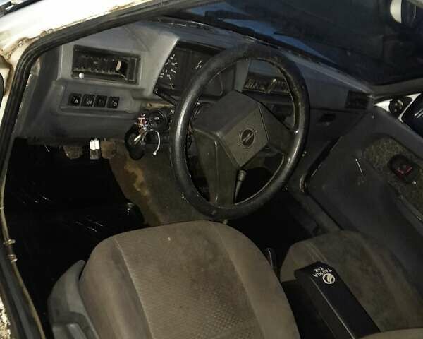 Белый ЗАЗ 110558, объемом двигателя 1.2 л и пробегом 183 тыс. км за 1000 $, фото 3 на Automoto.ua