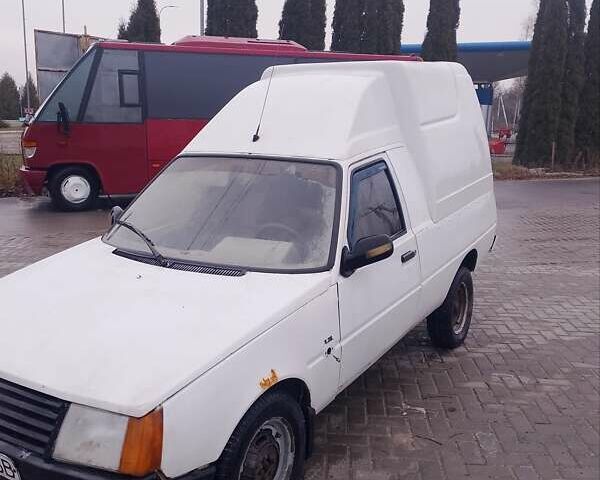 Белый ЗАЗ 110558, объемом двигателя 1.3 л и пробегом 300 тыс. км за 670 $, фото 2 на Automoto.ua