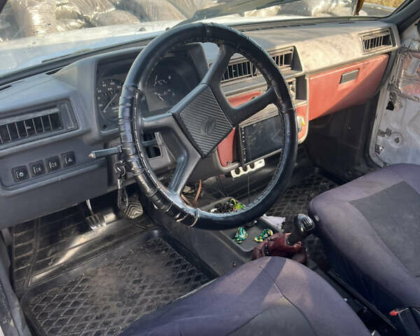 Білий ЗАЗ 110558, об'ємом двигуна 1.2 л та пробігом 201 тис. км за 700 $, фото 3 на Automoto.ua