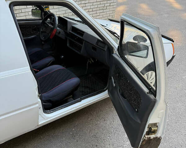 Белый ЗАЗ 110558, объемом двигателя 1.2 л и пробегом 167 тыс. км за 1350 $, фото 12 на Automoto.ua