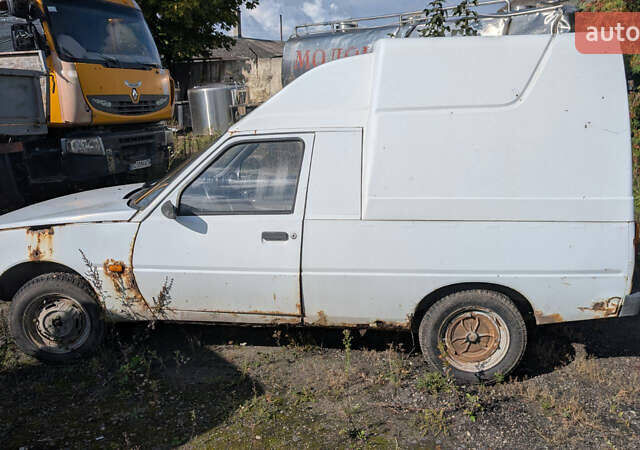 Білий ЗАЗ 110558, об'ємом двигуна 1.2 л та пробігом 171 тис. км за 300 $, фото 3 на Automoto.ua