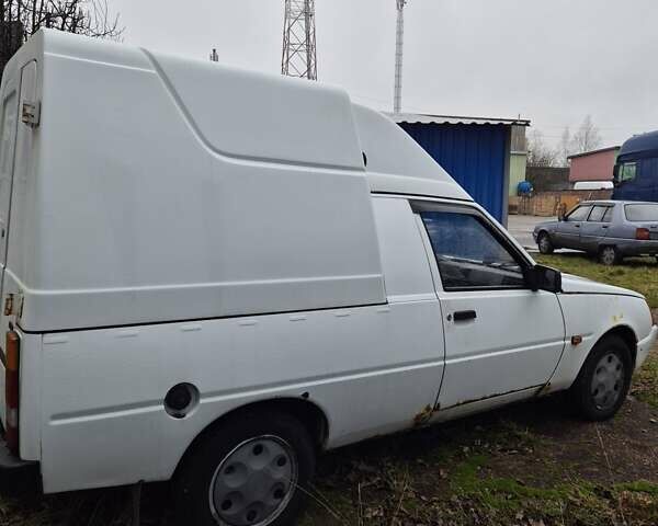 Белый ЗАЗ 110558, объемом двигателя 1.3 л и пробегом 300 тыс. км за 950 $, фото 2 на Automoto.ua