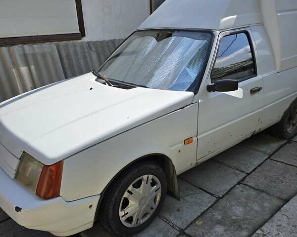Белый ЗАЗ 110558, объемом двигателя 1.3 л и пробегом 275 тыс. км за 1208 $, фото 4 на Automoto.ua