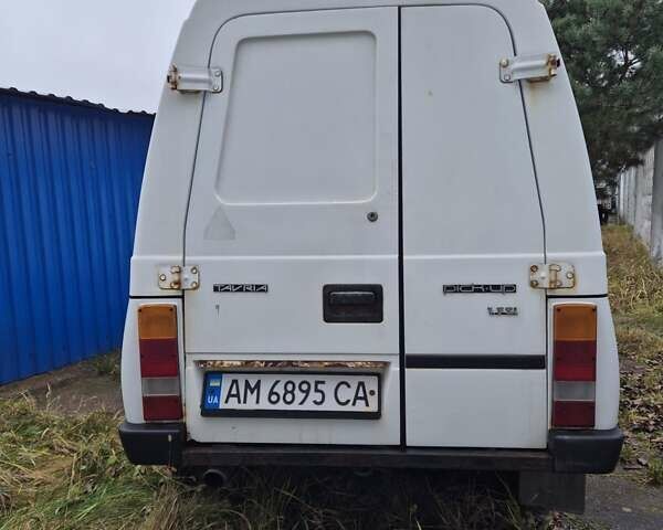 Белый ЗАЗ 110558, объемом двигателя 1.3 л и пробегом 300 тыс. км за 950 $, фото 1 на Automoto.ua