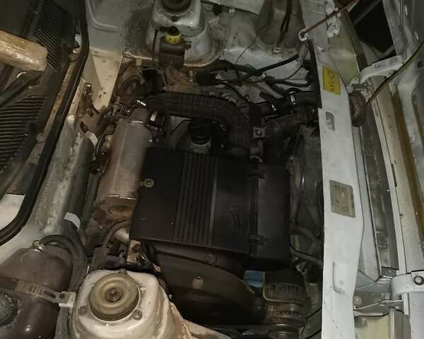 Білий ЗАЗ 110558, об'ємом двигуна 1.3 л та пробігом 76 тис. км за 3000 $, фото 3 на Automoto.ua