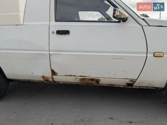 Белый ЗАЗ 110558, объемом двигателя 1.2 л и пробегом 183 тыс. км за 1000 $, фото 4 на Automoto.ua