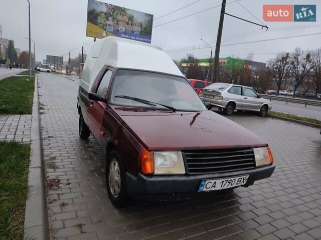 Красный ЗАЗ 110558, объемом двигателя 1.2 л и пробегом 297 тыс. км за 445 $, фото 1 на Automoto.ua