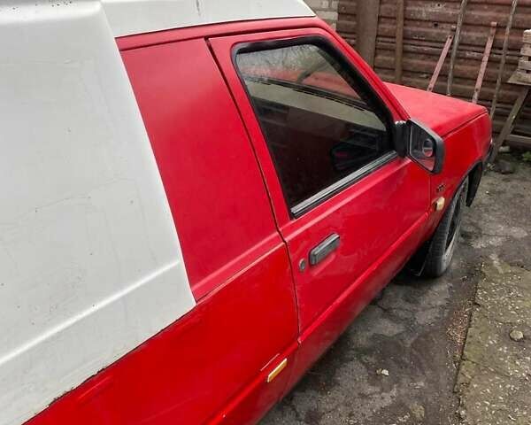 Красный ЗАЗ 110558, объемом двигателя 1.2 л и пробегом 170 тыс. км за 750 $, фото 2 на Automoto.ua