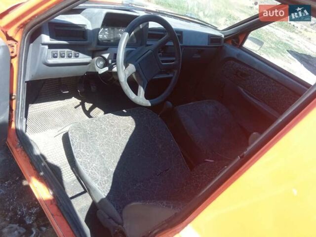 Оранжевый ЗАЗ 110558, объемом двигателя 1.3 л и пробегом 200 тыс. км за 850 $, фото 6 на Automoto.ua