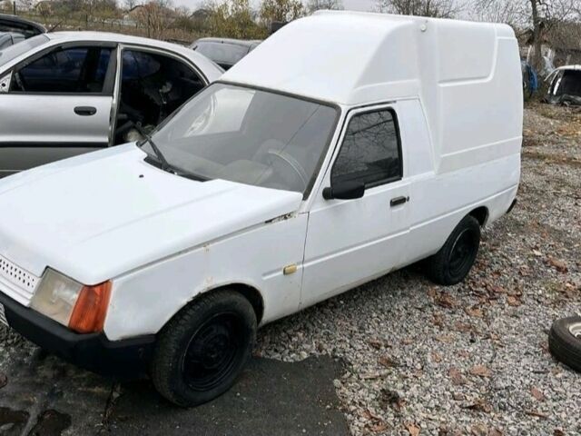 Білий ЗАЗ 1125, об'ємом двигуна 1.2 л та пробігом 150 тис. км за 750 $, фото 2 на Automoto.ua